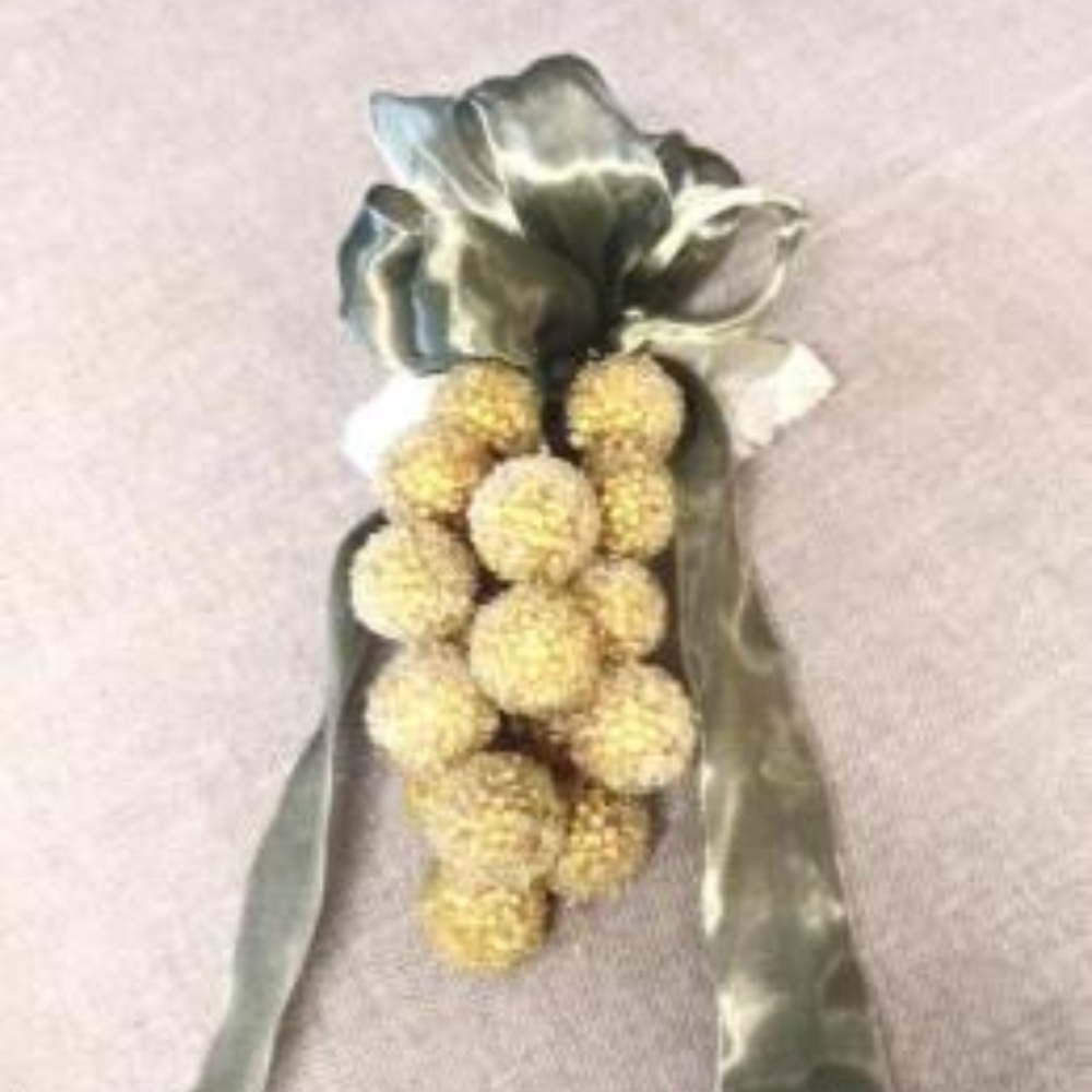 Gold Shimmery Christmas Grapes - Picture 2 of 4